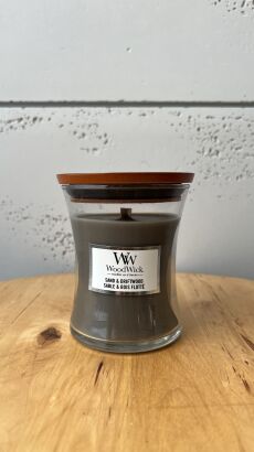 ŚWIECA ZAPACHOWA WOODWICK  Sand & Driftwood  275g